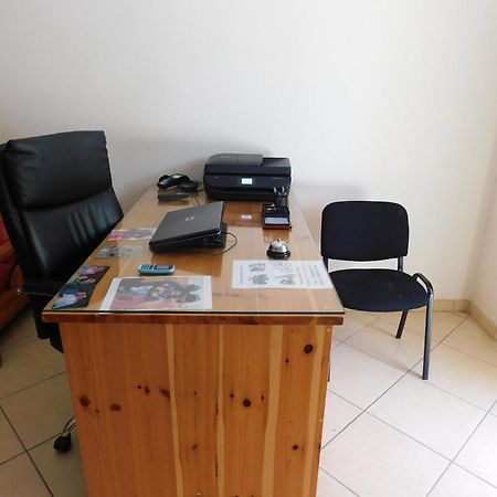 To Spiti Tis Eirinis Apartment Poros Town Bagian luar foto