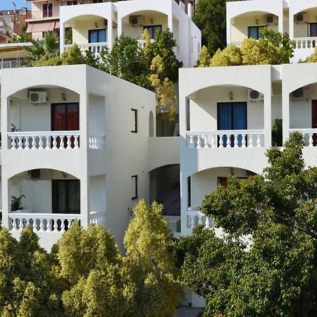 To Spiti Tis Eirinis Apartment Poros Town Bagian luar foto
