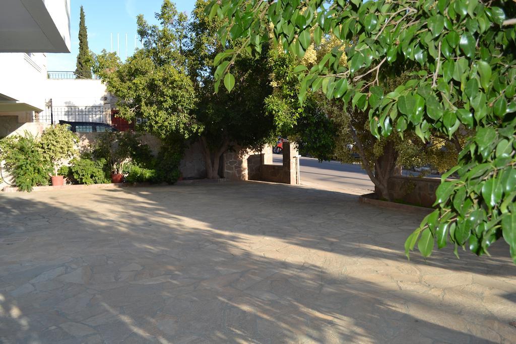 To Spiti Tis Eirinis Apartment Poros Town Bagian luar foto