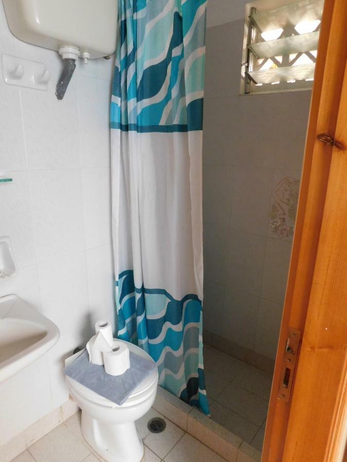 To Spiti Tis Eirinis Apartment Poros Town Bagian luar foto
