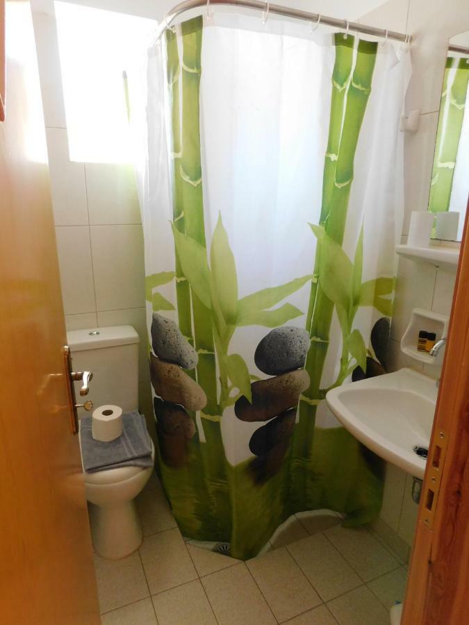 To Spiti Tis Eirinis Apartment Poros Town Bagian luar foto