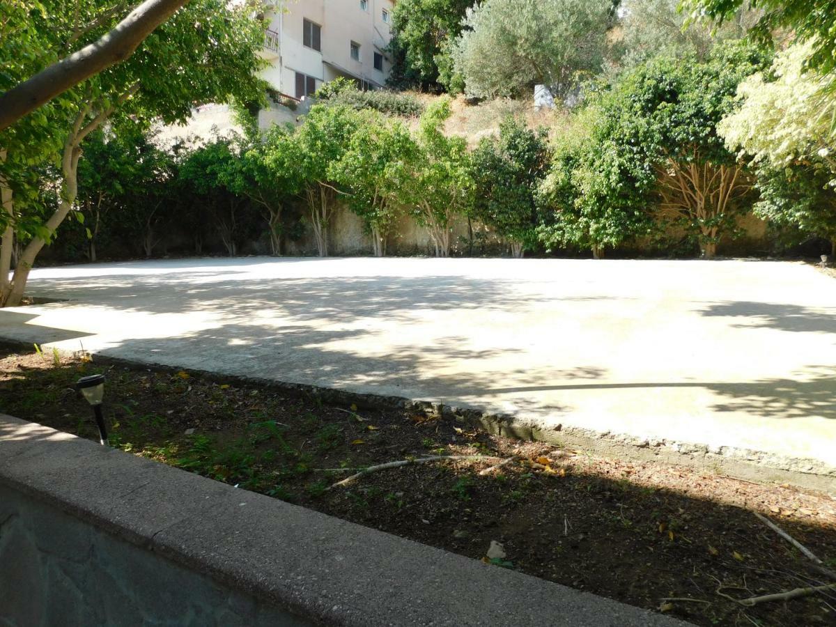To Spiti Tis Eirinis Apartment Poros Town Bagian luar foto
