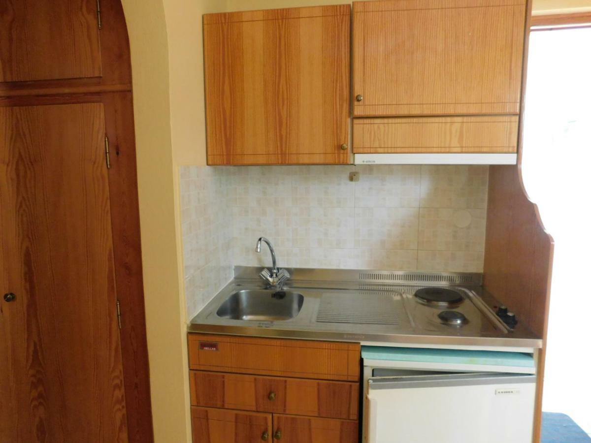 To Spiti Tis Eirinis Apartment Poros Town Bagian luar foto