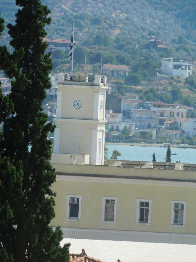 To Spiti Tis Eirinis Apartment Poros Town Bagian luar foto